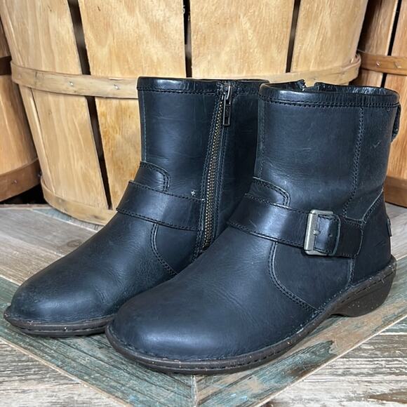 UGG Bryce Buckle Black Leather Shearling Lined Zip-Up Ankle Boots Womens Size 5 - Picture 3 of 12